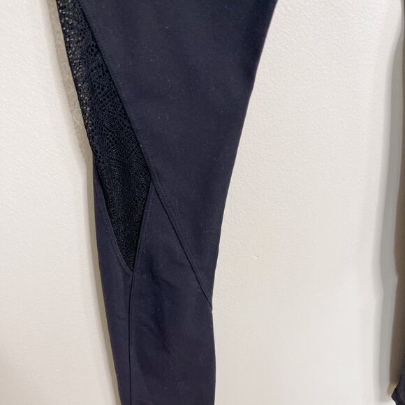 Pure Barre by Splits59 Lace Inset Pieced Leggings Black Medium M Womens Stretch - Picture 8 of 10